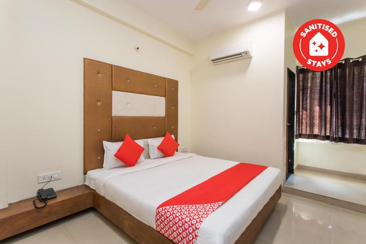Oyo 24196 Hotel Shreenath Palace Ujjain Exterior photo