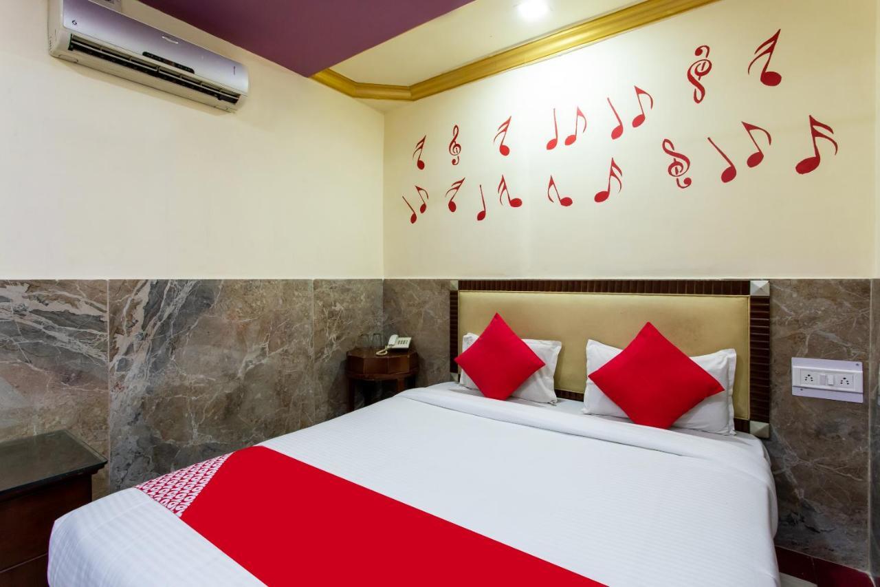 Oyo 24196 Hotel Shreenath Palace Ujjain Exterior photo